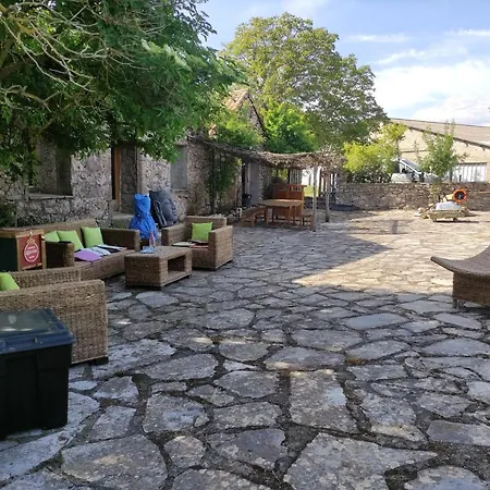 Albergue De Navacelles Blandas