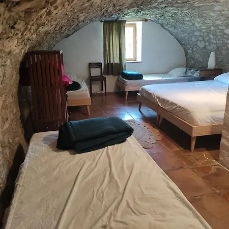 De Navacelles Hostel