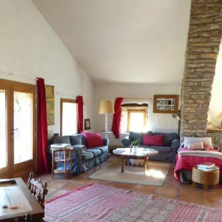De Navacelles Hostel *