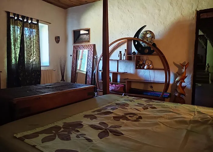 بيت شباب De Navacelles